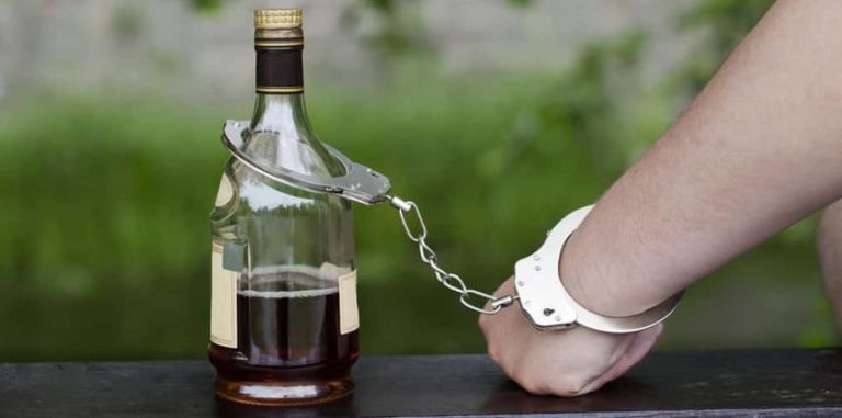 Discussing the Dangers of Alcohol Misuse with Your College-Aged Child