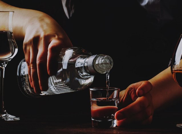 Can Schizophrenics Drink Alcohol Safely?